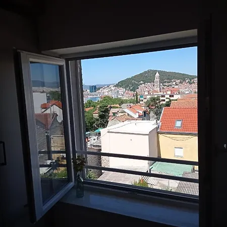 Lighthouse Apartman *