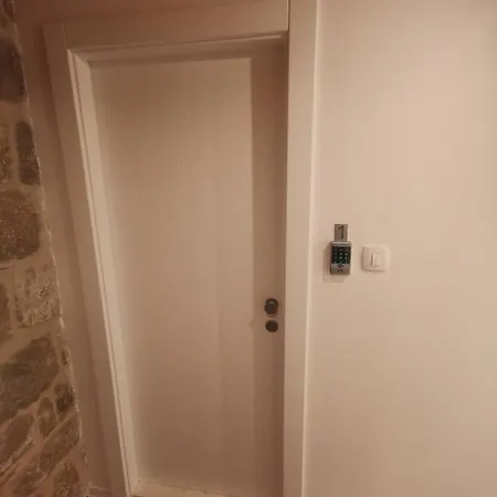 Lighthouse Apartman *