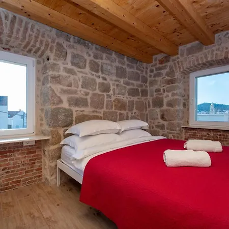 Lighthouse Apartment Split