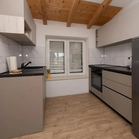 Lighthouse Apartment *