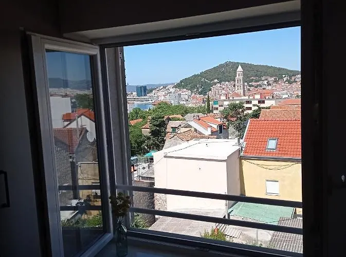 Lighthouse アパート *