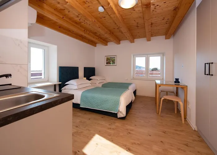 Lighthouse * Σπλιτ