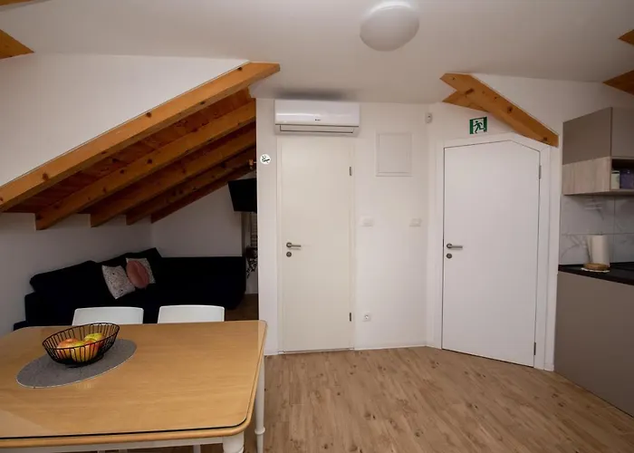 Lighthouse * Σπλιτ